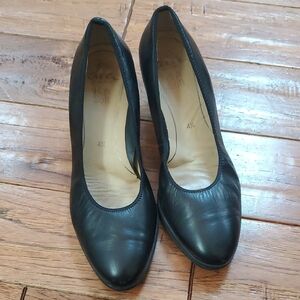Ara Ophelia Classic Black Leather Women's Pumps